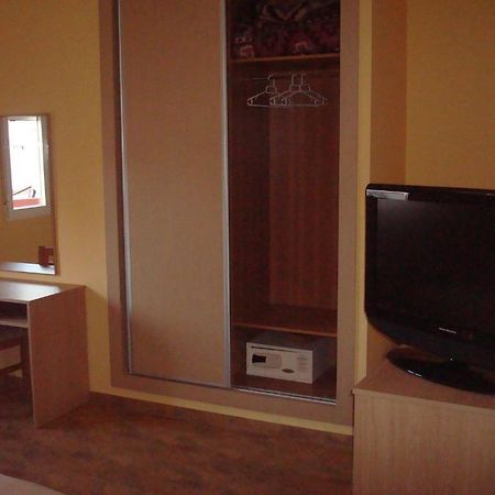 Hotel Los Chiles Villanueva Del Arzobispo Chambre photo