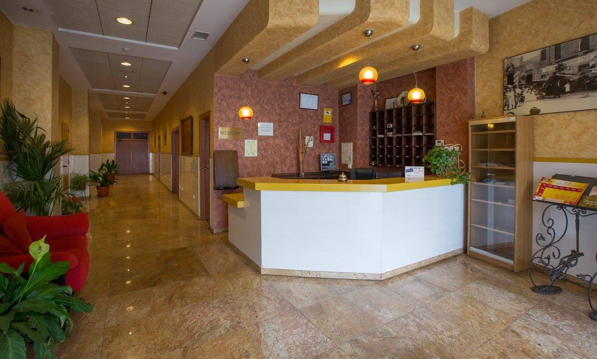 Hotel Los Chiles Villanueva Del Arzobispo Extérieur photo