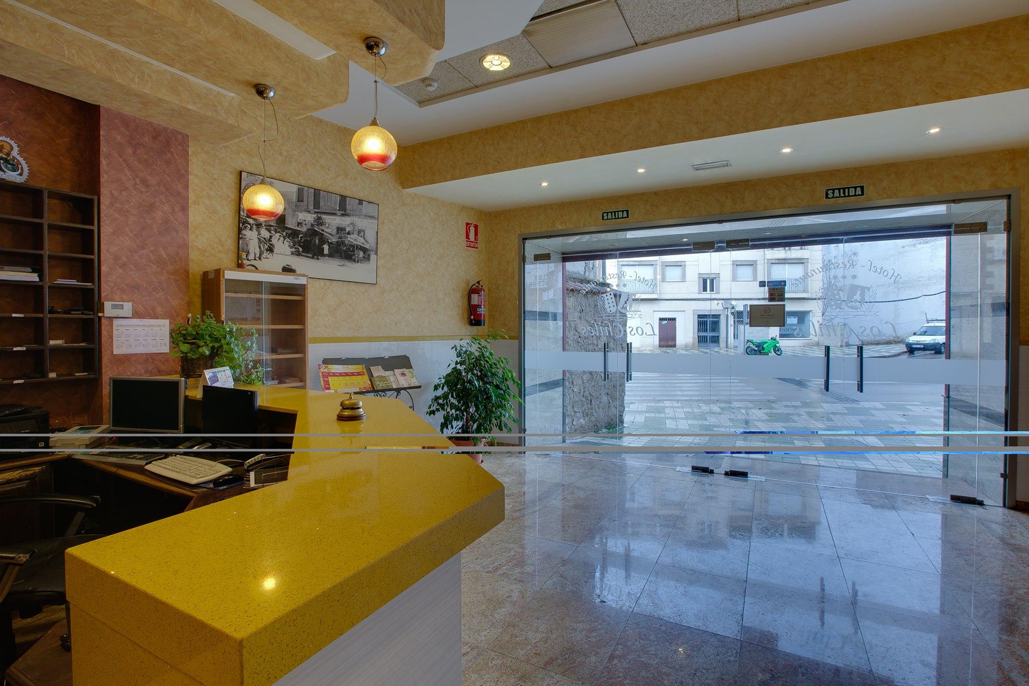Hotel Los Chiles Villanueva Del Arzobispo Extérieur photo