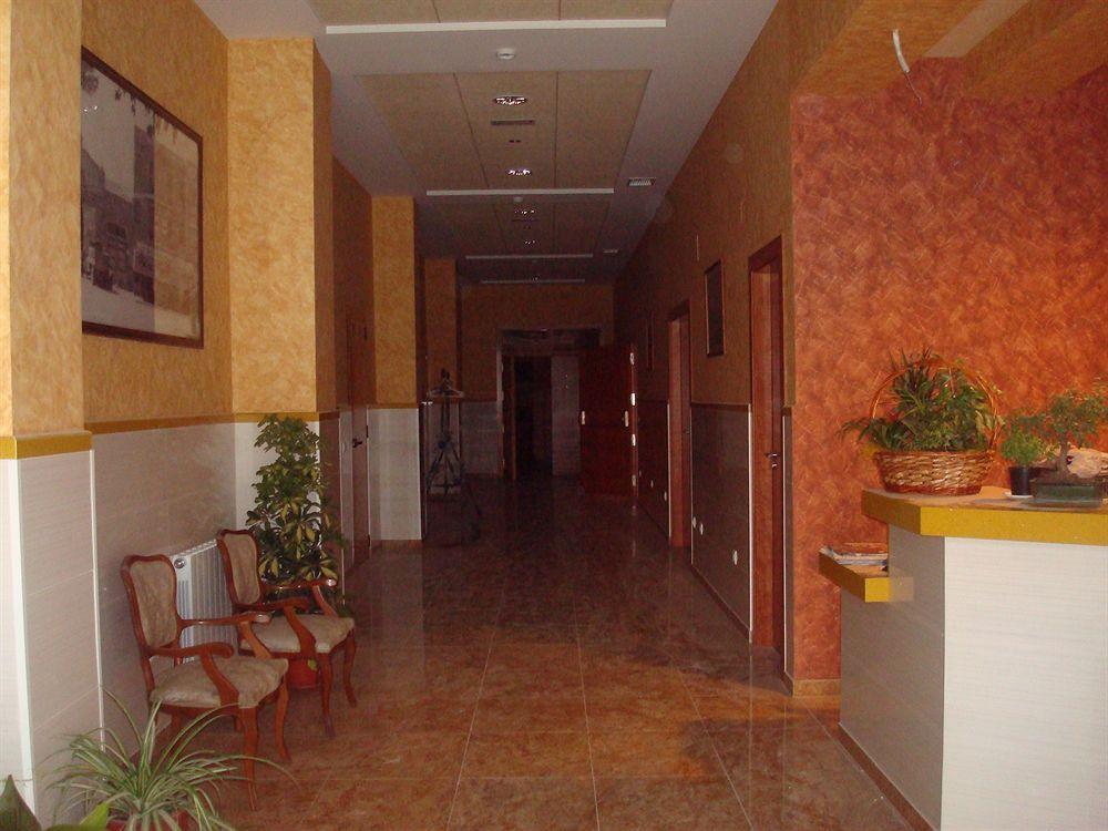 Hotel Los Chiles Villanueva Del Arzobispo Extérieur photo